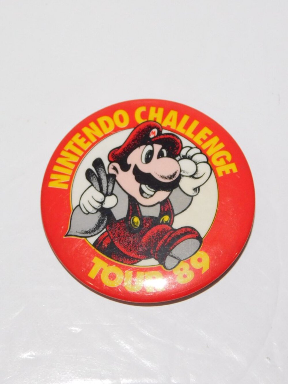 RARE VTG NINTENDO CHALLENGE TOUR 89  Promotional Pin Back BUTTON MARIO Bros - Picture 3 of 3